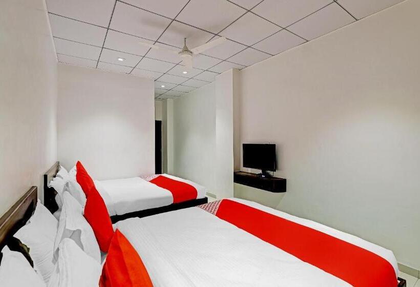Номер Стандарт, Oyo Rishta And Jahan Banquet And Rooms