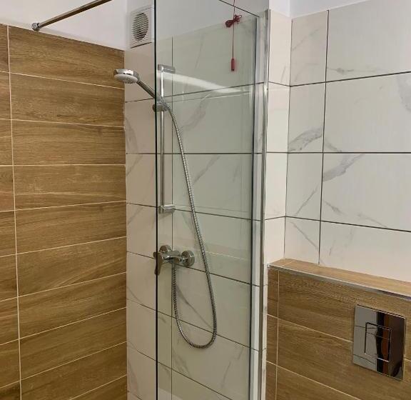 Quarto Deluxe, Meteor
