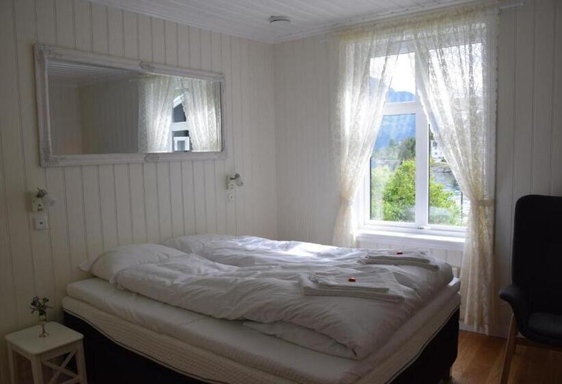 带海景的豪华间, Døsen Gård