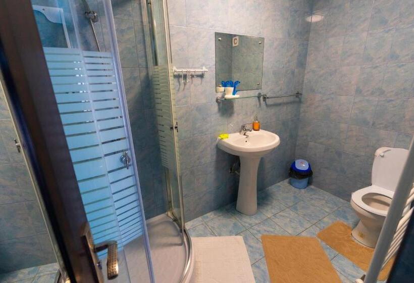 Номер Стандарт, Kys House