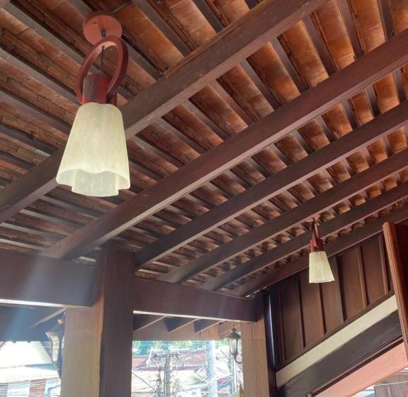 Номер Deluxe с Балконом, Somvang Khily Guesthouse 宋旺吉利 酒店