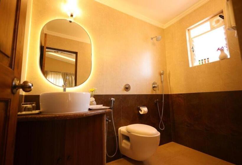 اتاق لوکس با بالکن, Aaristo Beach Resort And Spa