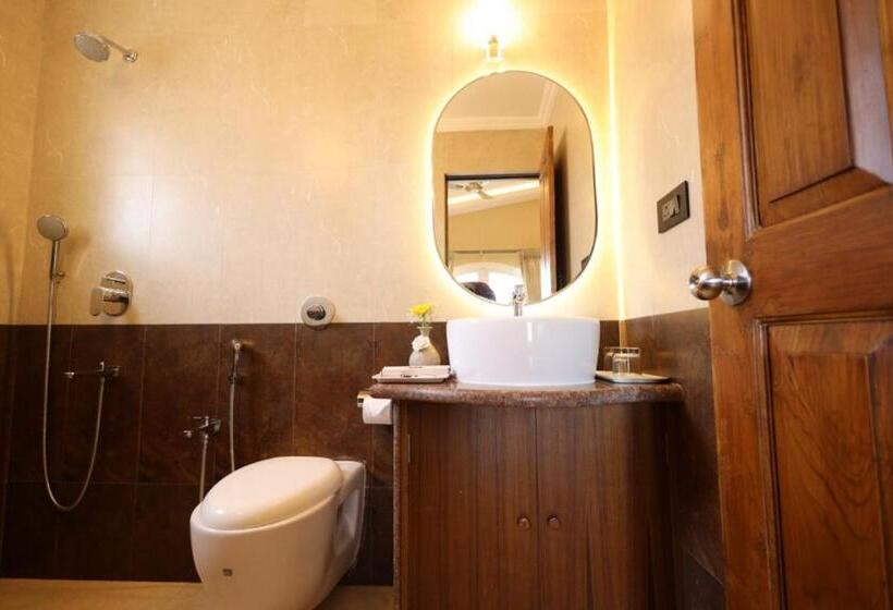 اتاق لوکس با بالکن, Aaristo Beach Resort And Spa