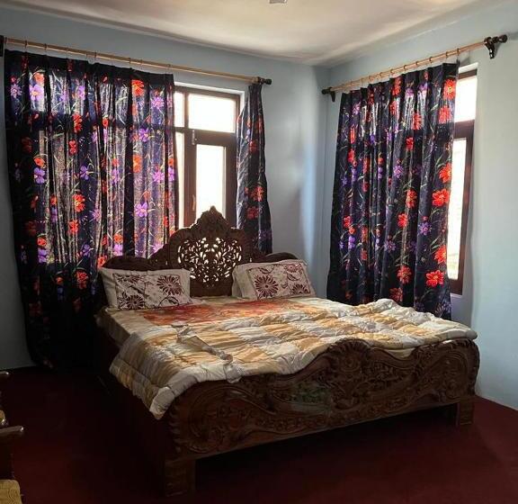 Номер Стандарт Вид на Сад, Johns Palace