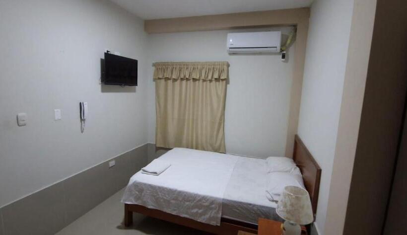 Quarto Estandar Individual, Moore Iquitos