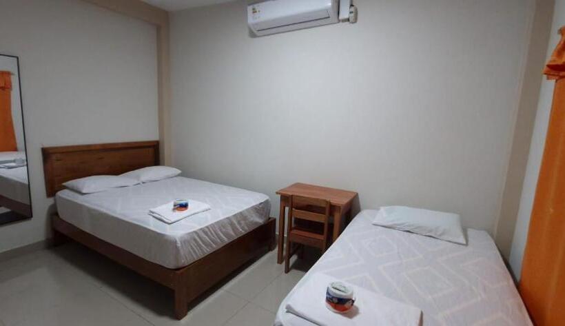 Quarto Estandar, Moore Iquitos