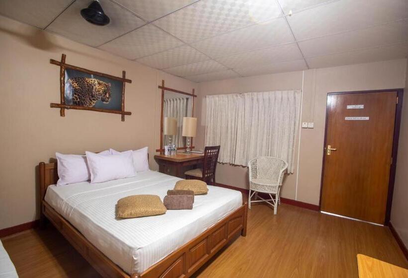 اتاق لوکس, Udawalawa Safari Village