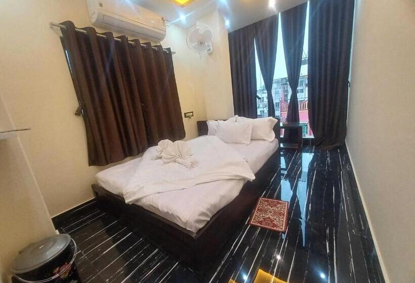 اتاق کلاسیک سه تخته, O Chilli Pepper Hotel And Restaurant