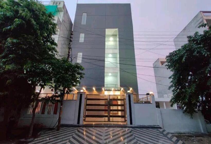 Стандартный Номер Кровать Кинг, Boutique Corporate Noida Sec 70
