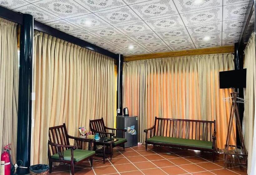 ویلای یک اتاق خوابه با استخر شنا, Garden House Tí Nị