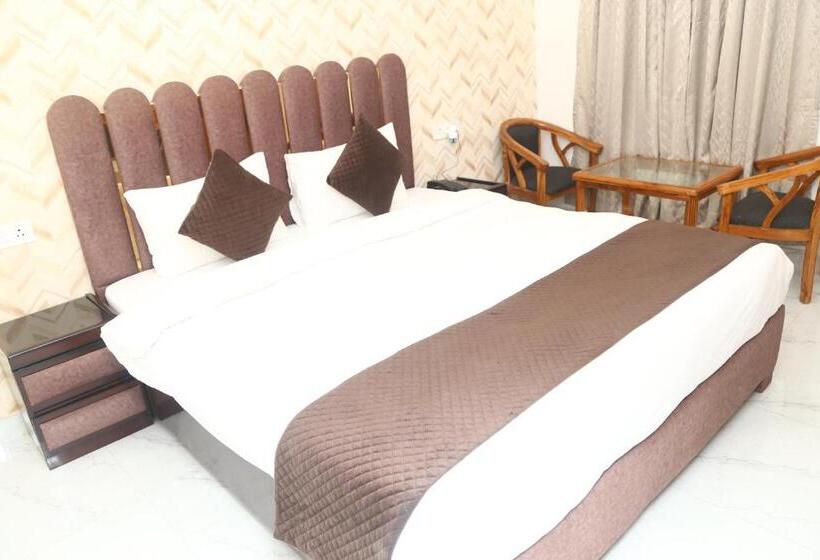 Номер Deluxe, Mk Regency