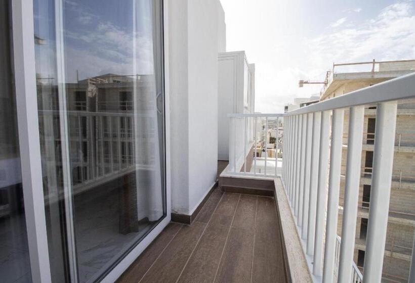 1 Bedroom Penthouse Apartment, Seafront Penthouse