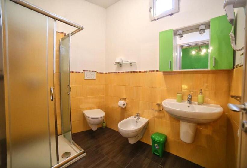 Четырехместный Номер Стандарт, B&b Zì Micheli Salento