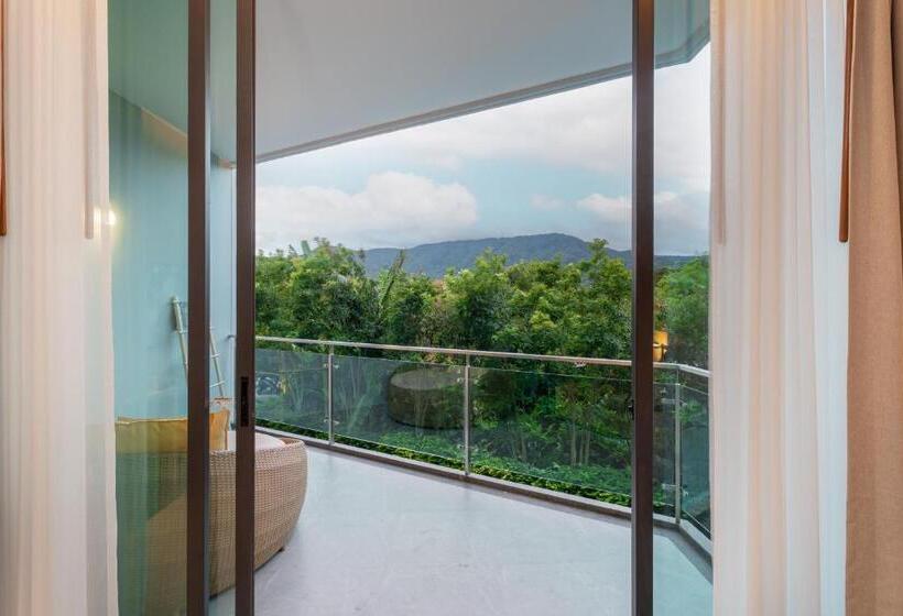 Номер Стандарт Вид на Бассейн, Timberton Resort Khaoyai