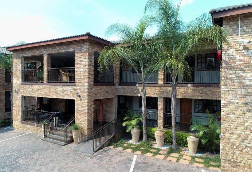 Номер Стандарт Трехместный, Nelspruit Lodge