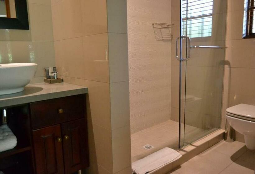 سوییت لوکس, Lydall Wild Tranquil Garden Suites