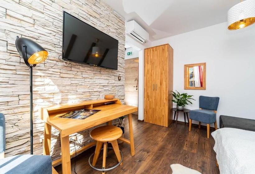 اتاق سوپریور با چشم‌انداز باغ, B&b Villa Sumrak Plitvica Rooms