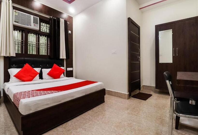 三人经典房间, Oyo Titli Resort