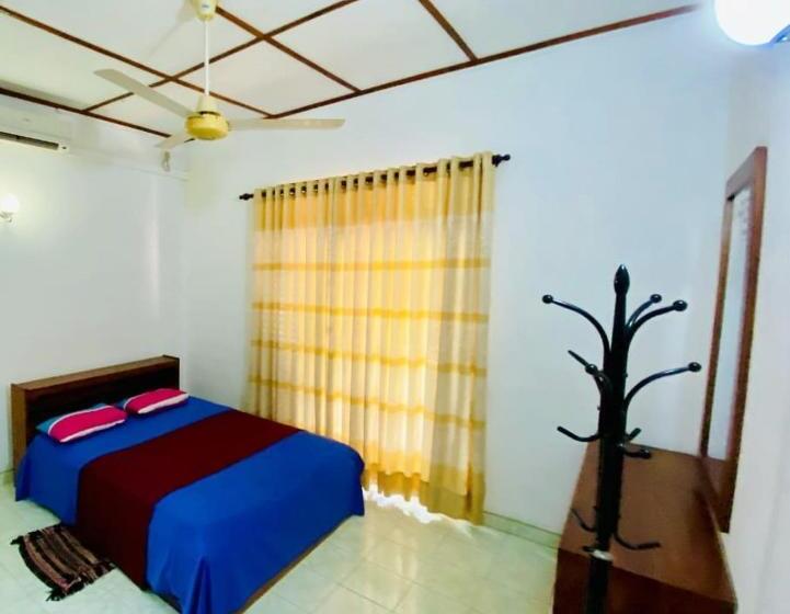 اتاق استاندارد, Punchi Walawwa Holiday Bungalow