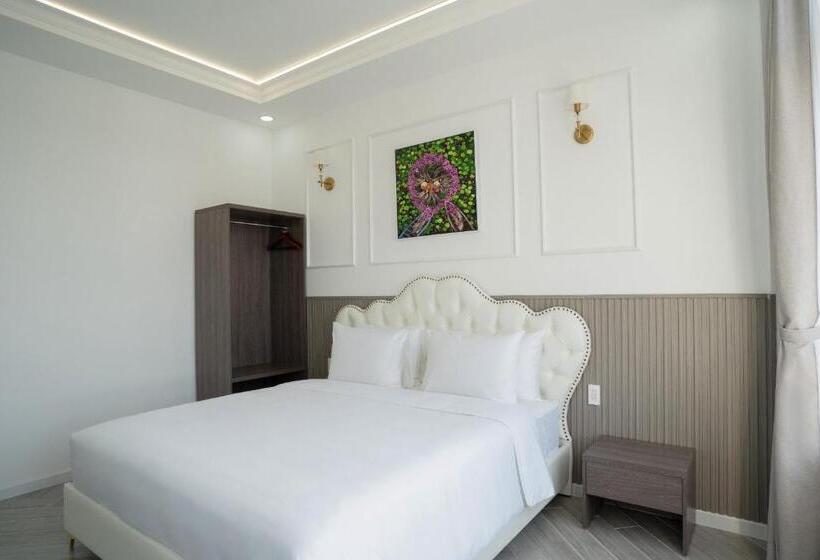 اتاق استاندارد با چشم‌انداز کوهستان, Paris Hotel Châu đốc