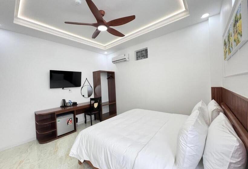 اتاق استاندارد با تخت بزرگ, Paris Hotel Châu đốc