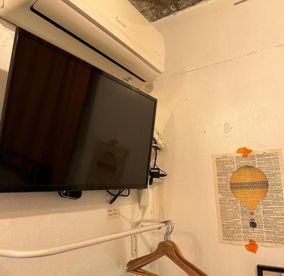 اتاق استاندارد یک نفره, Space Ara