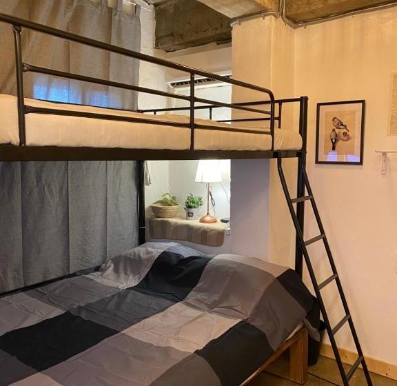 اتاق استاندارد, Space Ara