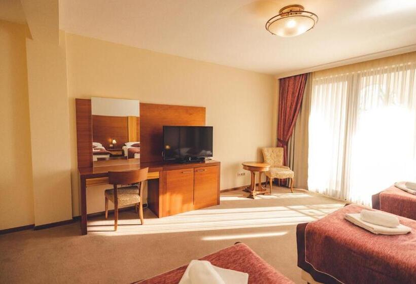 اتاق استاندارد سه نفره, Etno Selo Stanišići Hotel Ras