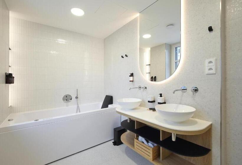 جناح مزود بجاكوزى, Apartmány Vila Terasy