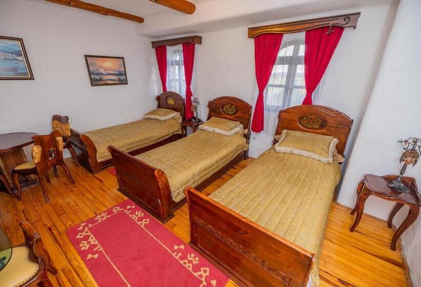اتاق کلاسیک سه تخته, Etno Selo Stanišići Hotel Pirg