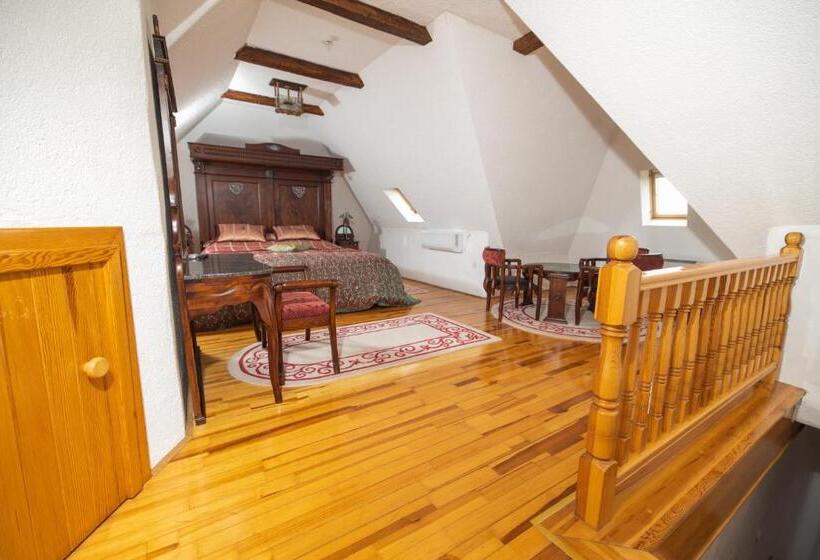 سوییت خانوادگی, Etno Selo Stanišići Hotel Pirg