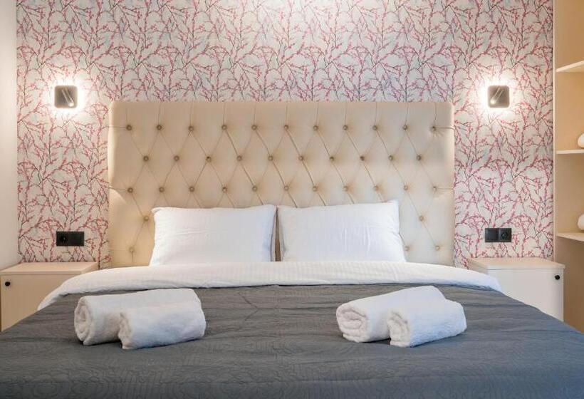 استودیوی استاندارد, Luxury X By Umbrella