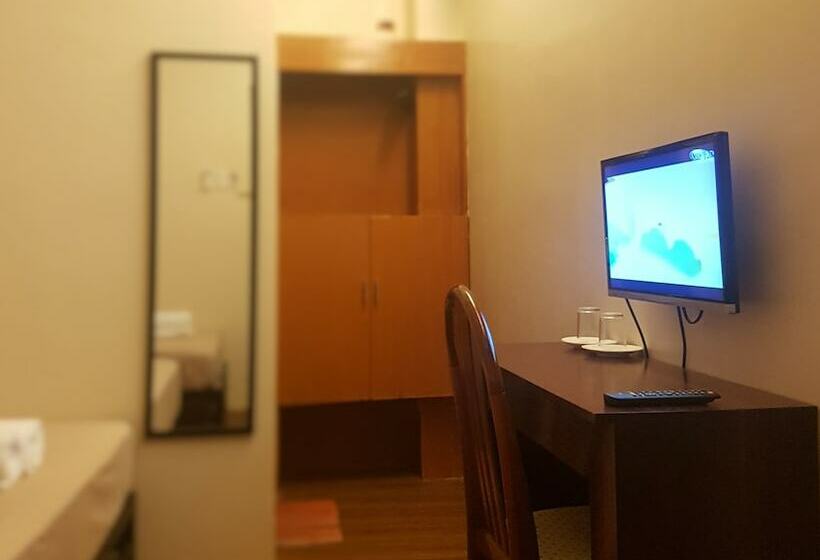 Quarto Triplo Estandar, Aliria Bed And Breakfast