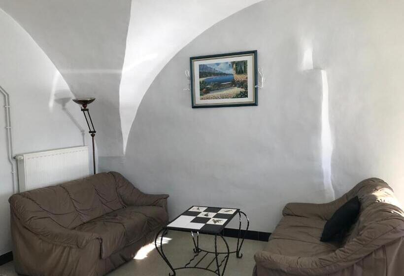 Апартаменты 2 Спальни, Le Rocher Des Ducs, Vue Sur Montagne, Abris Voitures Et Motos