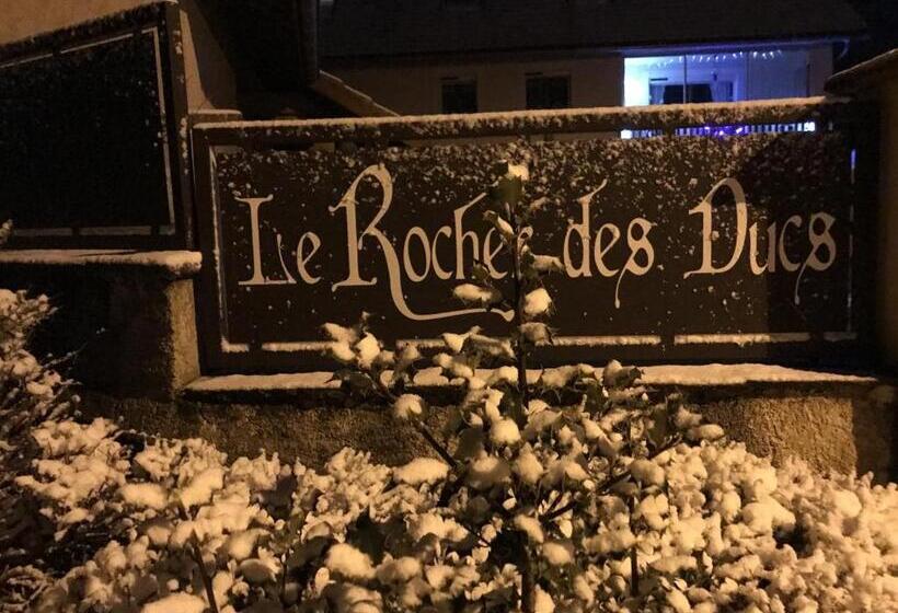 Номер Комфорт, Le Rocher Des Ducs, Vue Sur Montagne, Abris Voitures Et Motos