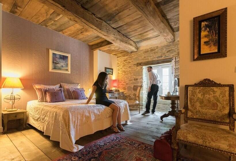 Четырехместный Номер Стандарт, Manoir Desnachez