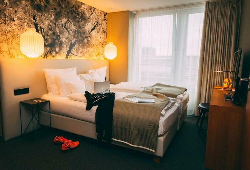 Номер Стандарт, Me And All Hotel Dusseldorf, By Hyatt