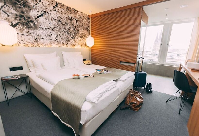 Номер Deluxe Вид на Город, Me And All Hotel Dusseldorf, By Hyatt