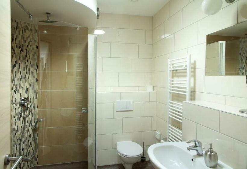 Апартаменты 1 Спальня, Villameehr