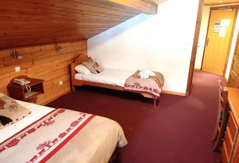 Номер Стандарт Трехместный, Epicéa Lodge Hôtel