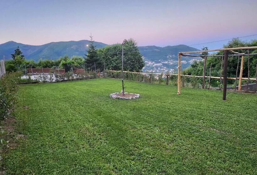 Quarto Quadruple Standart com Varanda, Valle Degli Dei