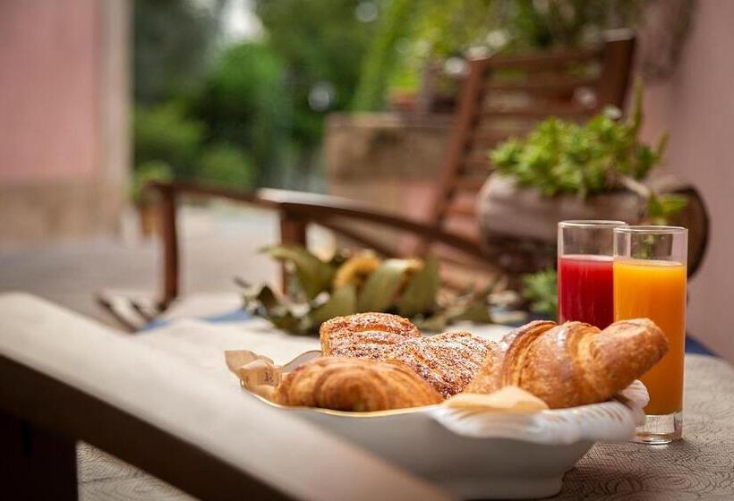 اتاق استاندارد با تراس, Villa Maria Affittacamere