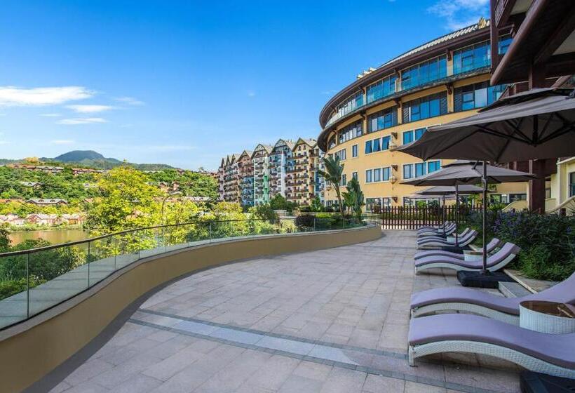 Номер Deluxe Кровать Кинг, Four Points By Sheraton Heyuan Resort