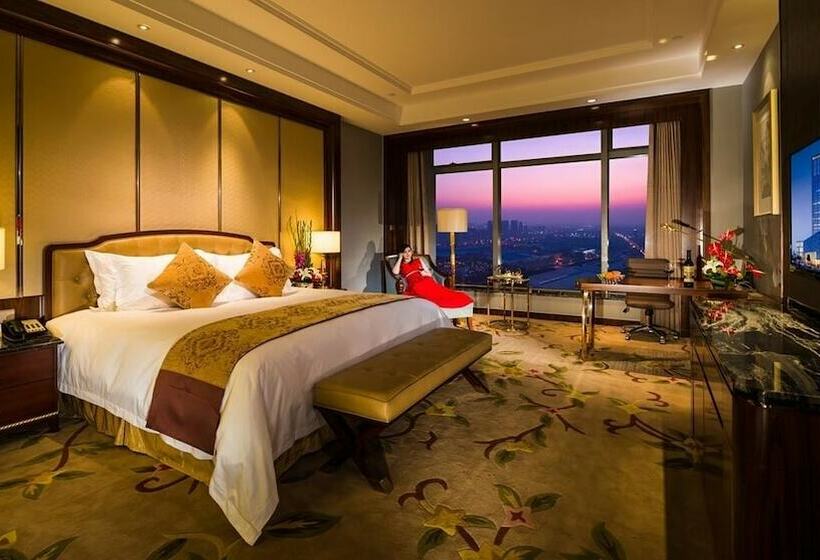 Номер Deluxe, Haili New Century Grand Hotel Haiyan