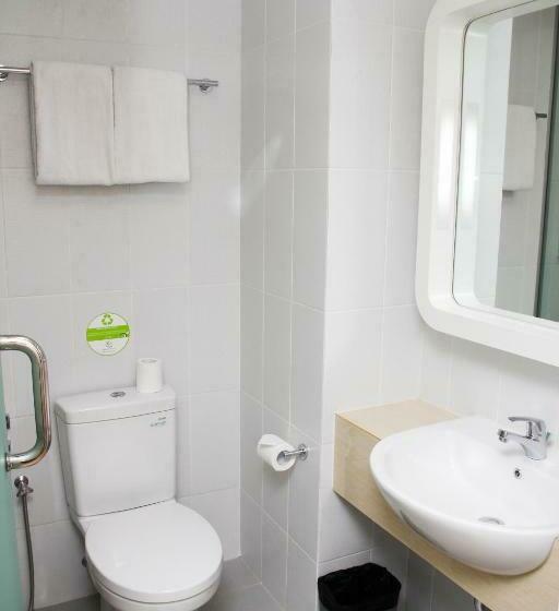 اتاق استاندارد با بالکن, Zest Legian By Swiss Belhotel International