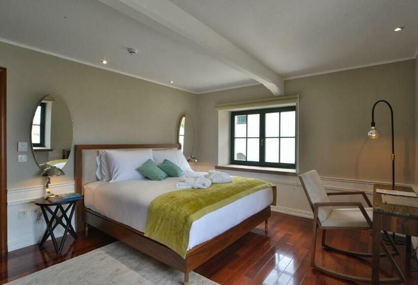 Люкс Повышенной Комфортности, Brown Beach House & Spa
