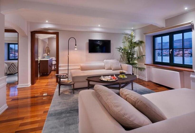 Family Suite, Brown Beach House & Spa