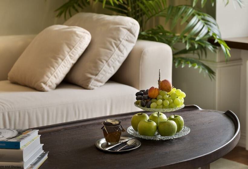 Люкс Повышенной Комфортности, Brown Beach House & Spa