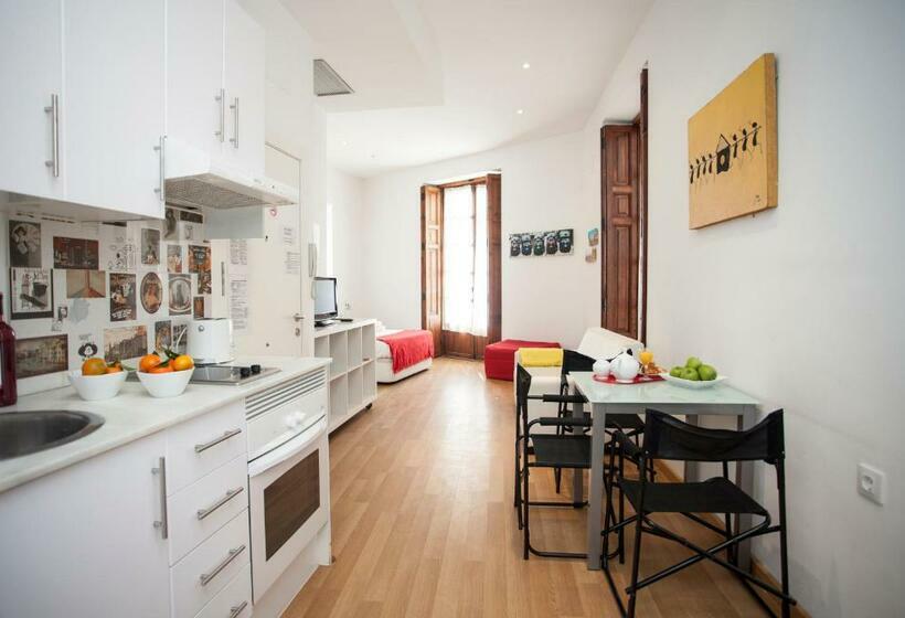 إستديو قياسى مزود بشرفة, Singularstays Plaza Del Mercado