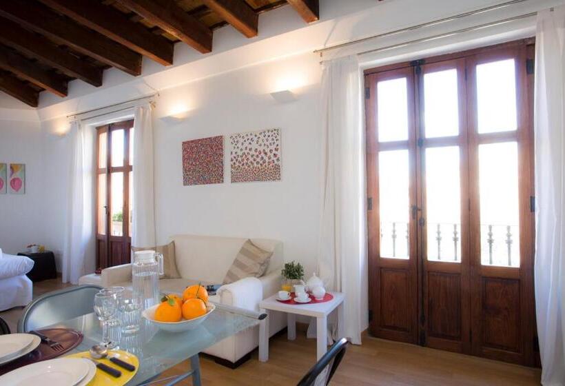 شقة غرفة نوم واحدة مزودة بشُرفة, Singularstays Plaza Del Mercado